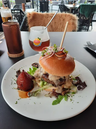 Broodje Hamburger van Brasserie De Aanleg in Vroomshoop